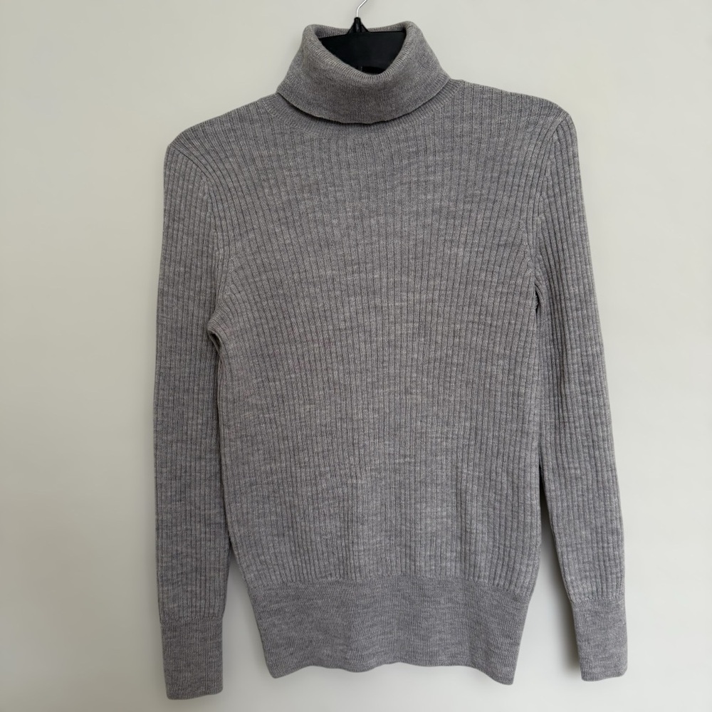 Saks Fifth Avenue Grey Merino Wool Blend Turtleneck Sweater XS Preppy Quiet Lux